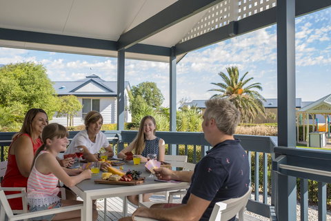 The Retreat West Beach Parks - Accommodation Main Beach 10