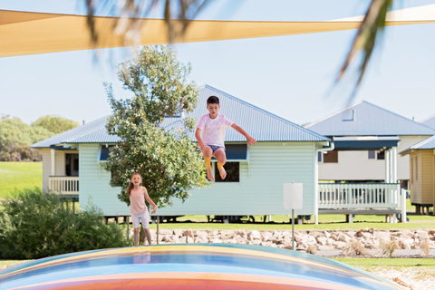 The Retreat West Beach Parks - Accommodation Main Beach 5