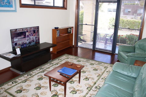 Serenity On Narrabeen Beach - 1Bdr Beachside Retreat - Accommodation Main Beach 7