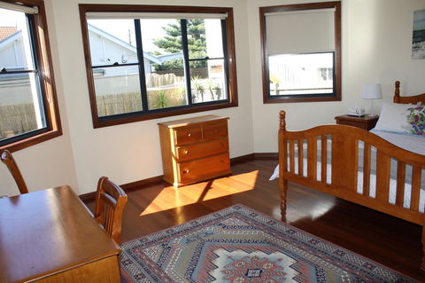 Serenity On Narrabeen Beach - 1Bdr Beachside Retreat - Accommodation Main Beach 3