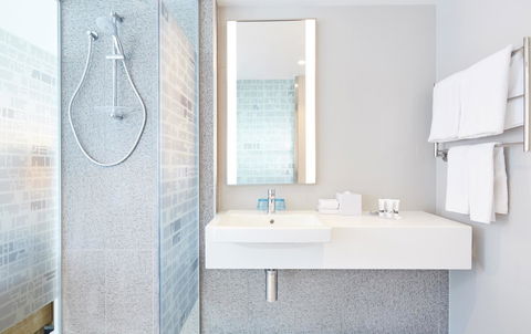 Holiday Inn Express Adelaide City Centre, An IHG Hotel - Accommodation Main Beach 4