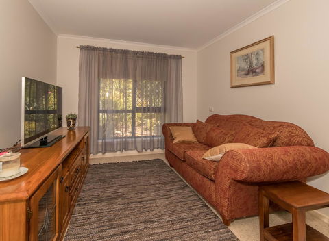 Tanunda\'s Magpie House - Accommodation Main Beach 9
