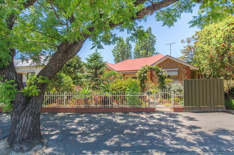 Tanunda\'s Magpie House - Accommodation Main Beach 23
