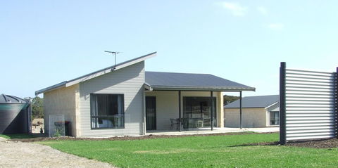 Jalilla Village - Accommodation Main Beach 0