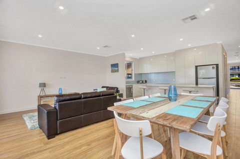 Eastern Breeze - Accommodation Main Beach 23