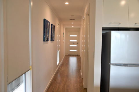 Eastern Breeze - Accommodation Main Beach 6