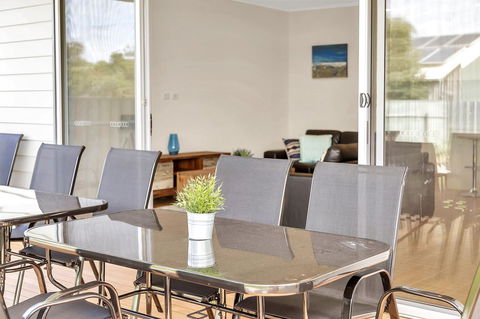 Eastern Breeze - Accommodation Main Beach 27