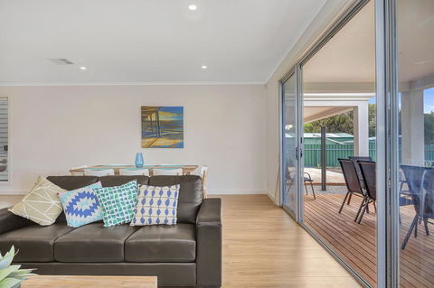 Eastern Breeze - Accommodation Main Beach 30