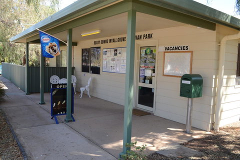 Discovery Parks - Roxby Downs - Accommodation Main Beach 23