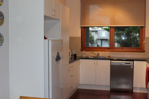 \'Point Break\' Your Waterfront Break At The Point - Accommodation Main Beach 8