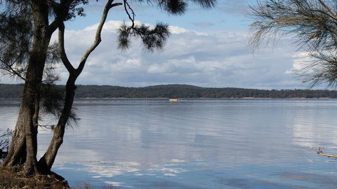 \'Point Break\' Your Waterfront Break At The Point - Accommodation Main Beach 0