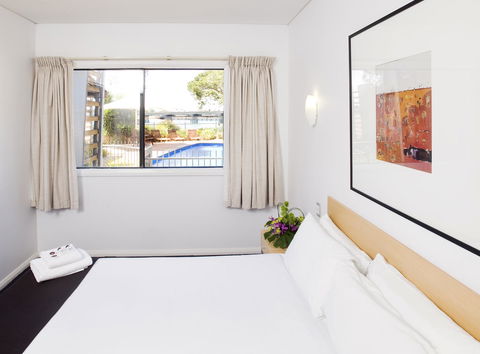 Majestic Oasis Apartments - Accommodation Main Beach 12