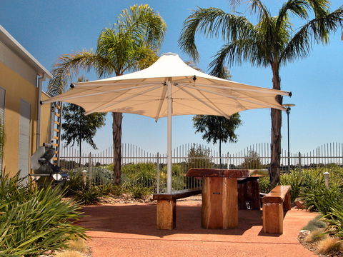 Majestic Oasis Apartments - Accommodation Main Beach 6