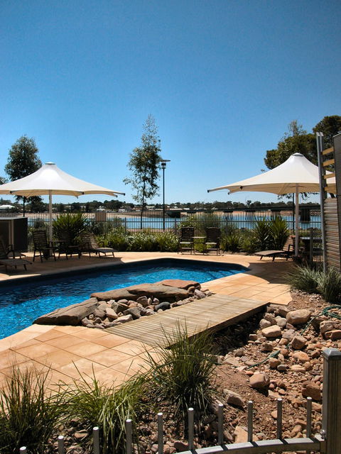 Majestic Oasis Apartments - Accommodation Main Beach 8