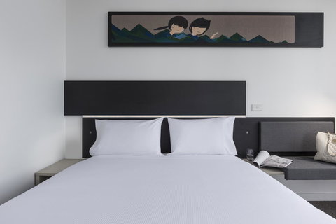 Ibis Adelaide - Accommodation Main Beach 3