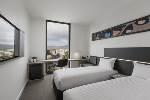 Ibis Adelaide - Accommodation Main Beach 6
