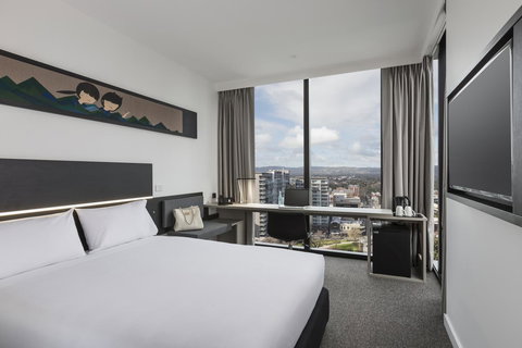 Ibis Adelaide - Accommodation Main Beach 2