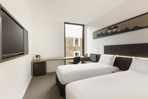 Ibis Adelaide - Accommodation Main Beach 7