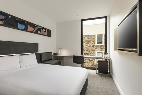 Ibis Adelaide - Accommodation Main Beach 9