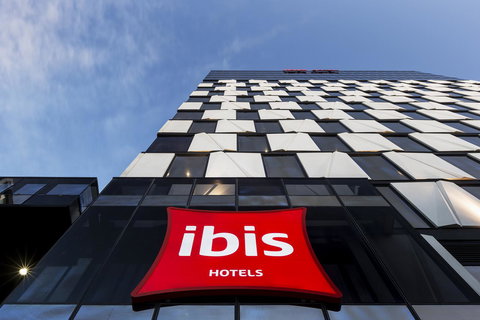 Ibis Adelaide - Accommodation Main Beach 13