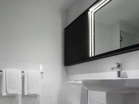Ibis Adelaide - Accommodation Main Beach 10