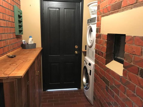 Ambrosia Holiday Home - Accommodation Main Beach 19