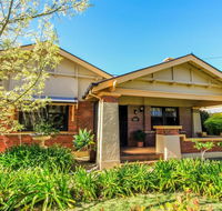 Ambrosia Holiday Home - Accommodation Main Beach