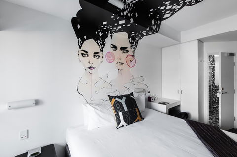 Majestic Minima Hotel - Accommodation Main Beach 18