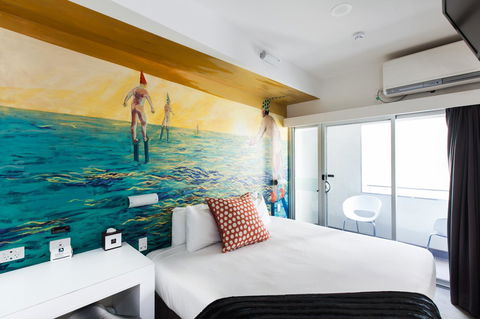 Majestic Minima Hotel - Accommodation Main Beach 0