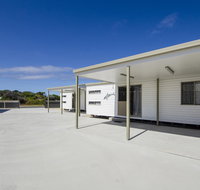Rocks Retreat Cabin - Dolphin - Accommodation Main Beach