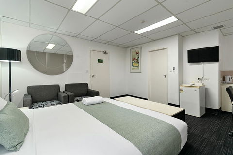 Cosmo On Bank - Accommodation Main Beach 9