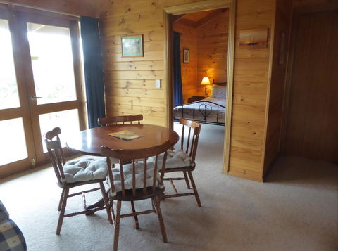 Molly's Chase - Accommodation Main Beach 4