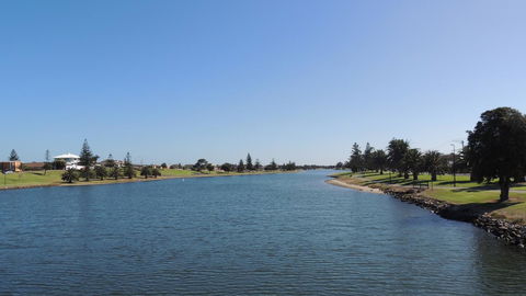 Glenelg - Marina Retreat - Accommodation Main Beach 40