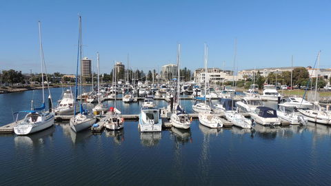 Glenelg - Marina Retreat - Accommodation Main Beach 0