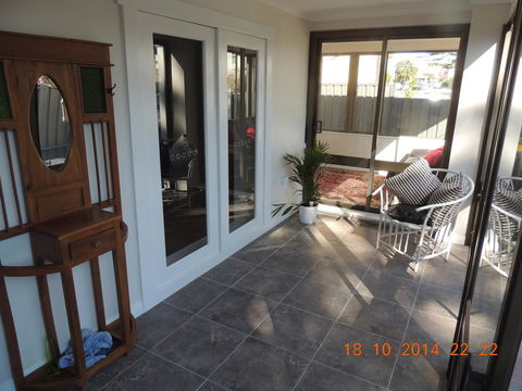 Glenelg - Marina Retreat - Accommodation Main Beach 37