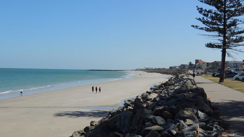 Glenelg - Marina Retreat - Accommodation Main Beach 7