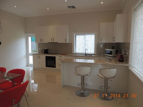 Glenelg - Marina Retreat - Accommodation Main Beach 31