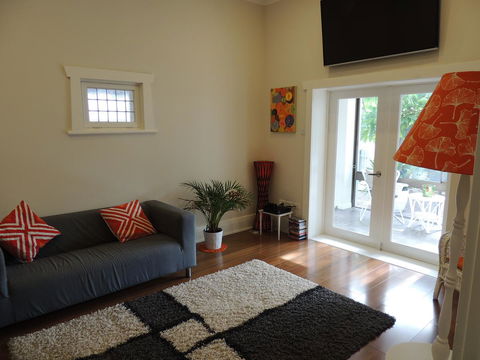 Glenelg - Marina Retreat - Accommodation Main Beach 24