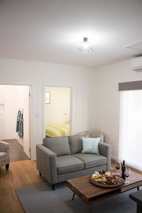 A Coonawarra Experience - Accommodation Main Beach 6