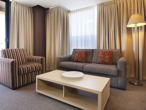 Oaks Adelaide Horizons Suites - Accommodation Main Beach 14