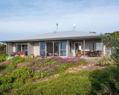 Emu Bay Holiday Homes - Accommodation Main Beach 40