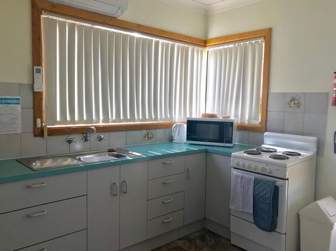Emu Bay Holiday Homes - Accommodation Main Beach 33