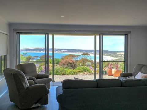 Emu Bay Holiday Homes - Accommodation Main Beach 20