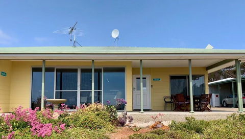 Emu Bay Holiday Homes - Accommodation Main Beach 25