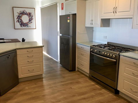 Emu Bay Holiday Homes - Accommodation Main Beach 29