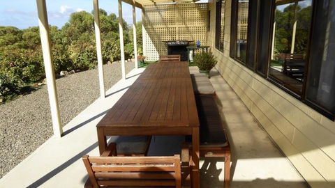 Emu Bay Holiday Homes - Accommodation Main Beach 13