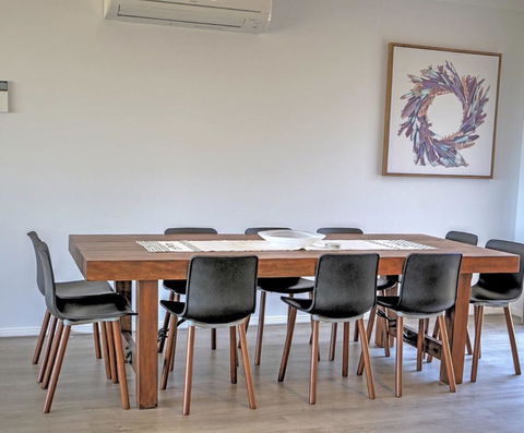 Emu Bay Holiday Homes - Accommodation Main Beach 0
