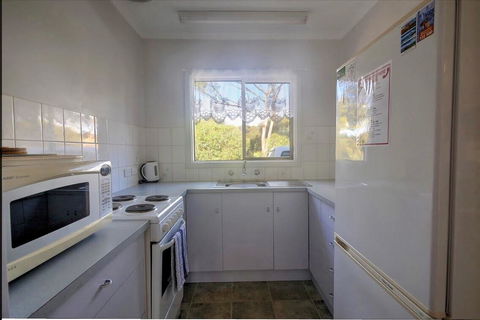 Emu Bay Holiday Homes - Accommodation Main Beach 4