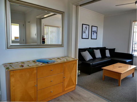 Emu Bay Holiday Homes - Accommodation Main Beach 24