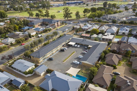 Garden City Motor Inn - Accommodation Main Beach 1